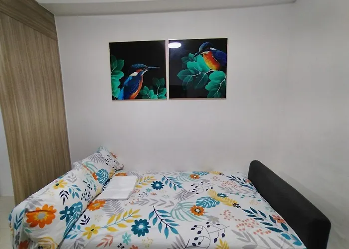2 Bedrooms 1cr Shore 1 Residences Upto 7 Person-15mins Walk To Moa Apartment *
